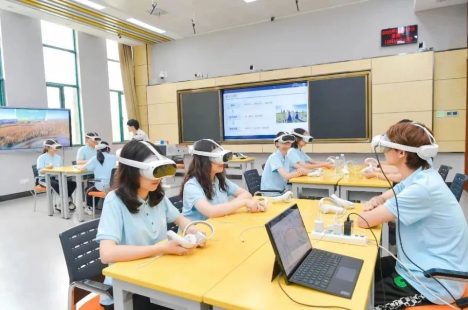 数字教育 引领未来 湖北以“5G+AI”深度融合驱动教育智能化与生态变革